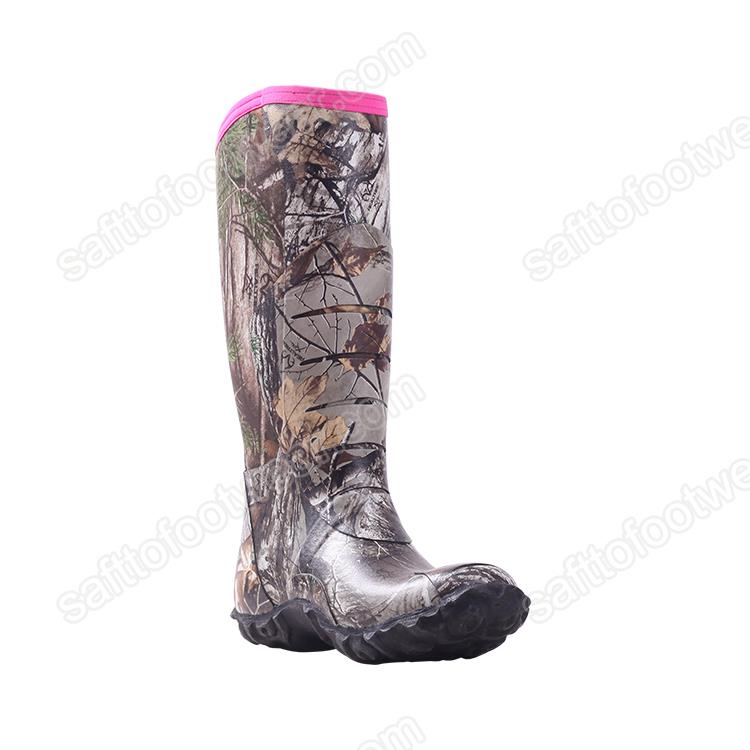 Wetland Rubber Hunting Boots factory.jpg